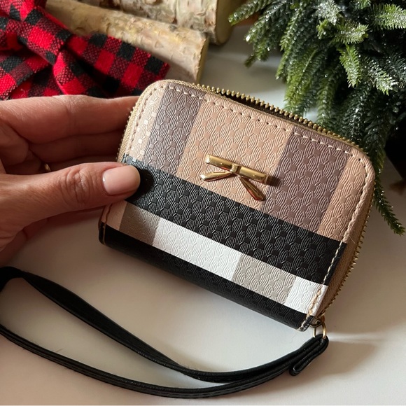 Wristlet Wallet - Picture 1 of 4